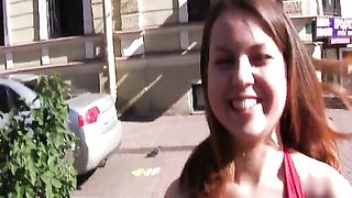 Brunetta sexy cerca il tuo cazzo