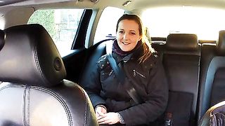 Video spycam inculata in taxi