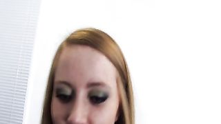 Footjob da rossa viziosa