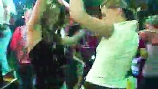 Mamme e figlie scopate insieme