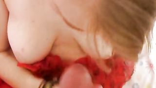 Succhia un cazzo duro veramente buono