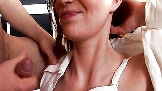 Lei è grande a succhiare