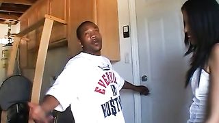 Cazzo nero grosso allarga la mia fica