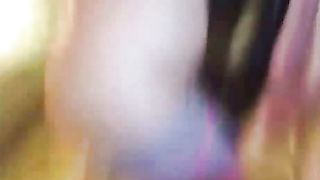 Strip di una latina culona in webcam