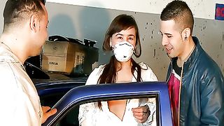 Sesso con una collega troia