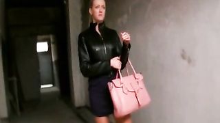 Vicktoria tettona bionda amatoriale