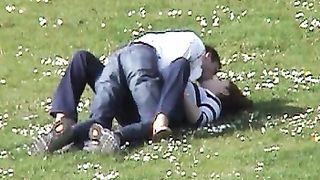 Diciottenne bellissima sborrata in gola