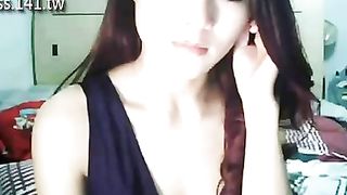 Anteprima del video: Strip vintage di un’asiatica in webcam