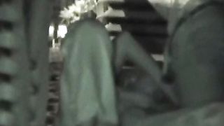 Scopata notturna sulla spiaggia