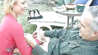 Ex ragazzo scopa figlia del suo migliore amico