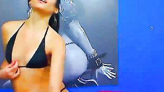 Anteprima del video: Battona latina si masturba il culo in cam