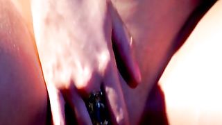 Lesbica si masturba davanti alla sua fidanzata