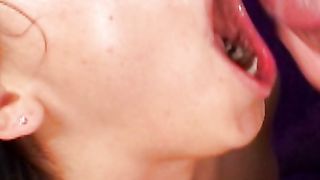 Bruna figa mendica una scopata