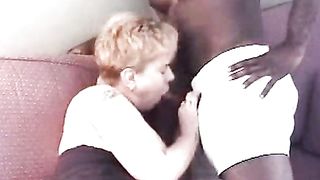 Due mature in webcam