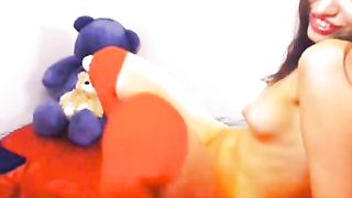 Calda brunetta magra in cam