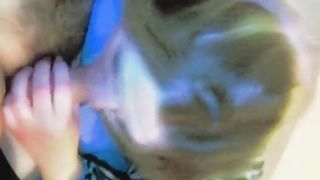 Italiana bionda fa pompino prima di dormire