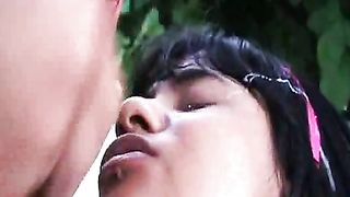 Teen mora latina sborrata in faccia