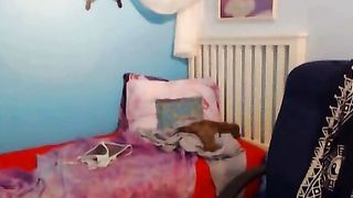 Striptease in cam di rossa babe