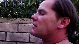 Giovane brunetta scopata con delicatezza