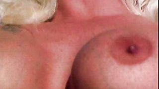 Phoenix Ray si masturba outdoor