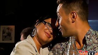 Angelica Heart sexy con gli occhiali