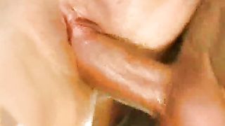 Calda puttanella scopata in casa