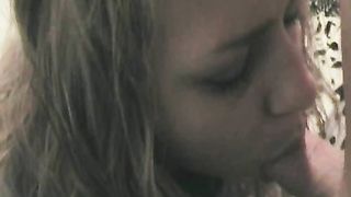 Bionda porca di Firenze fa pompini