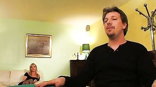 Elsa Kryss bionda milf