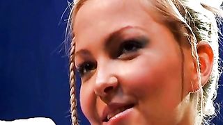 Anteprima del video: Lesbica gelosa sculaccia la sua fidanzata