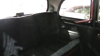 Anteprima del video: Pompino da calda turista bionda