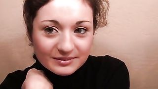 Giovane ragazza scopa per 120 dollari