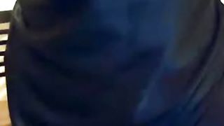 Magnifica milf mostra le sue curve in webcam