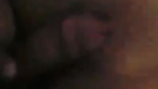 Me lo sbatte sulla fica