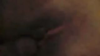 Me lo sbatte sulla fica