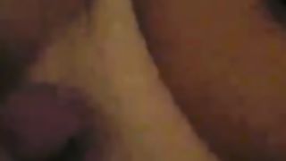 Me lo sbatte sulla fica