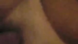 Me lo sbatte sulla fica