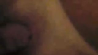 Me lo sbatte sulla fica