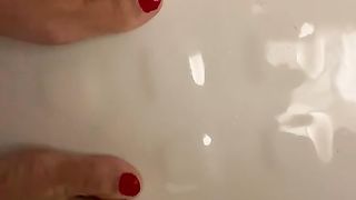 Golden Rain sui piedi di CoppiaGiocosa