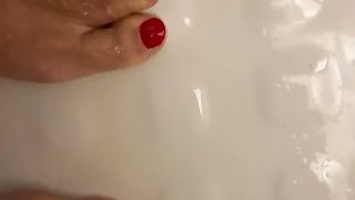 Golden Rain sui piedi di CoppiaGiocosa