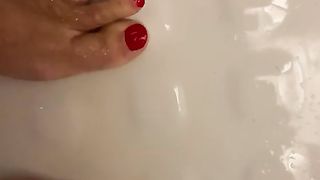 Golden Rain sui piedi di CoppiaGiocosa