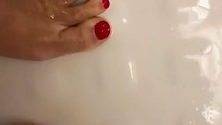 Golden Rain sui piedi di CoppiaGiocosa