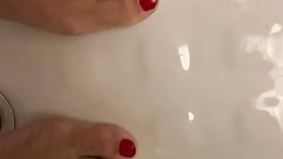 Golden Rain sui piedi di CoppiaGiocosa