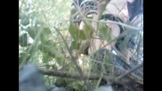 Nel boschetto si scopa...