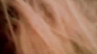 Mi piace leccare il cazzo e sentirlo in bocca...