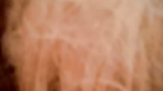 Mi piace leccare il cazzo e sentirlo in bocca...