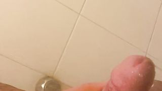 Sega sega sotto doccia