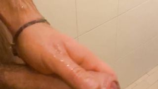 Sega sega sotto doccia