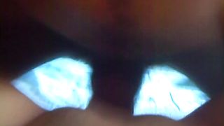 Ora me la scopo a gambe aperte