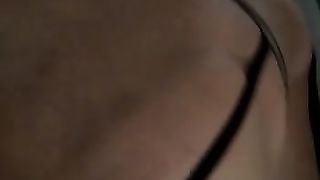 Mi scopo con un grosso dildo