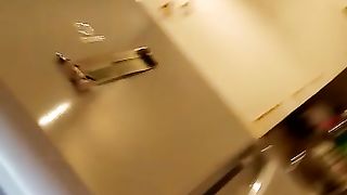 Pompino con ingoio ad un cliente